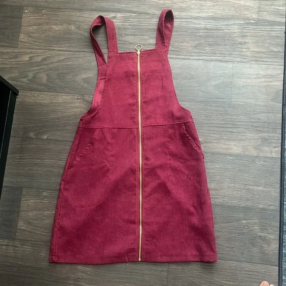 Maroon dress - Picture 3 of 5